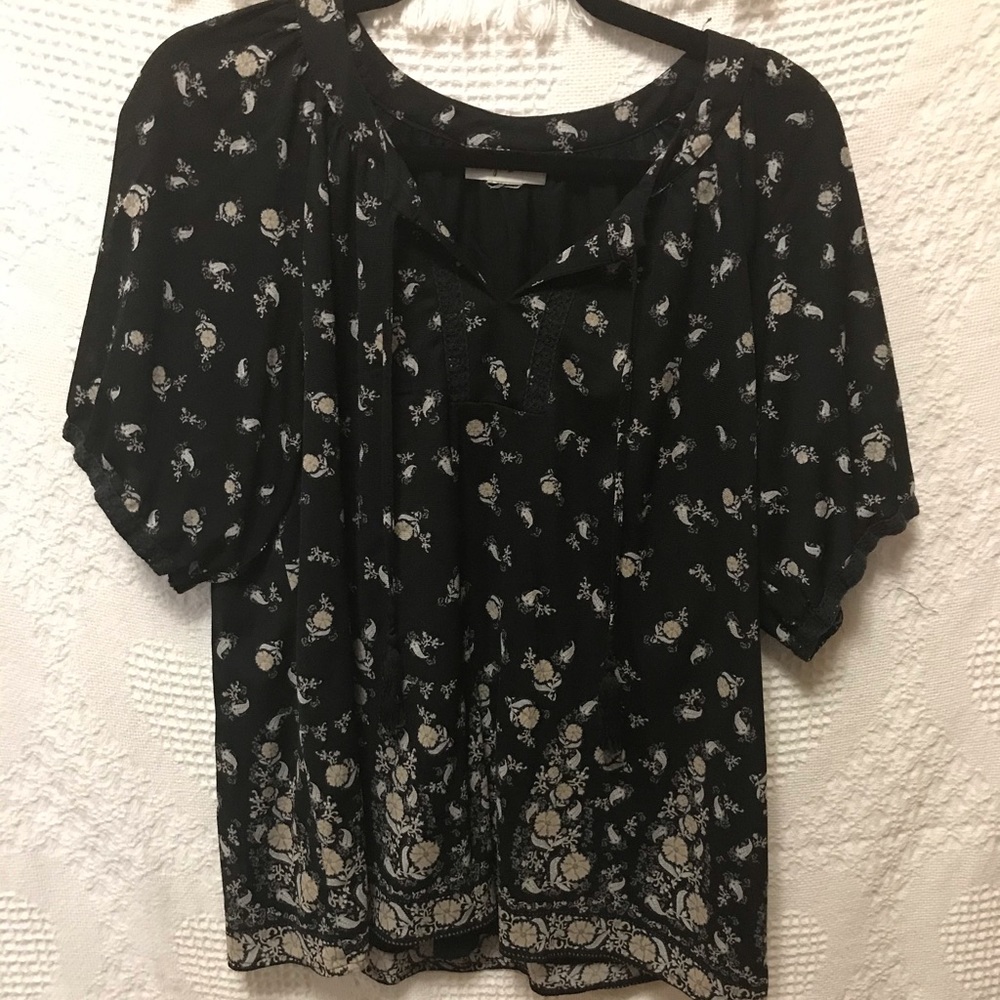 ⭐️4/$25 Style & Co Blouse Black w/Paisley Print